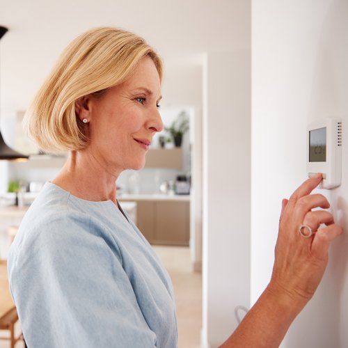 What's an Ideal Thermostat Setting for the Summer Months?